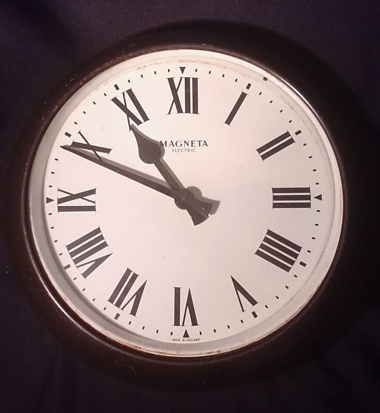 Magneta Clock